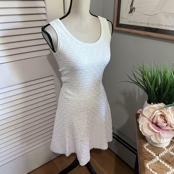 TORN RONNY KOBO Womens Dress Small White Textured Stretch Knit Fit Flare Preppy - Picture 4 of 11